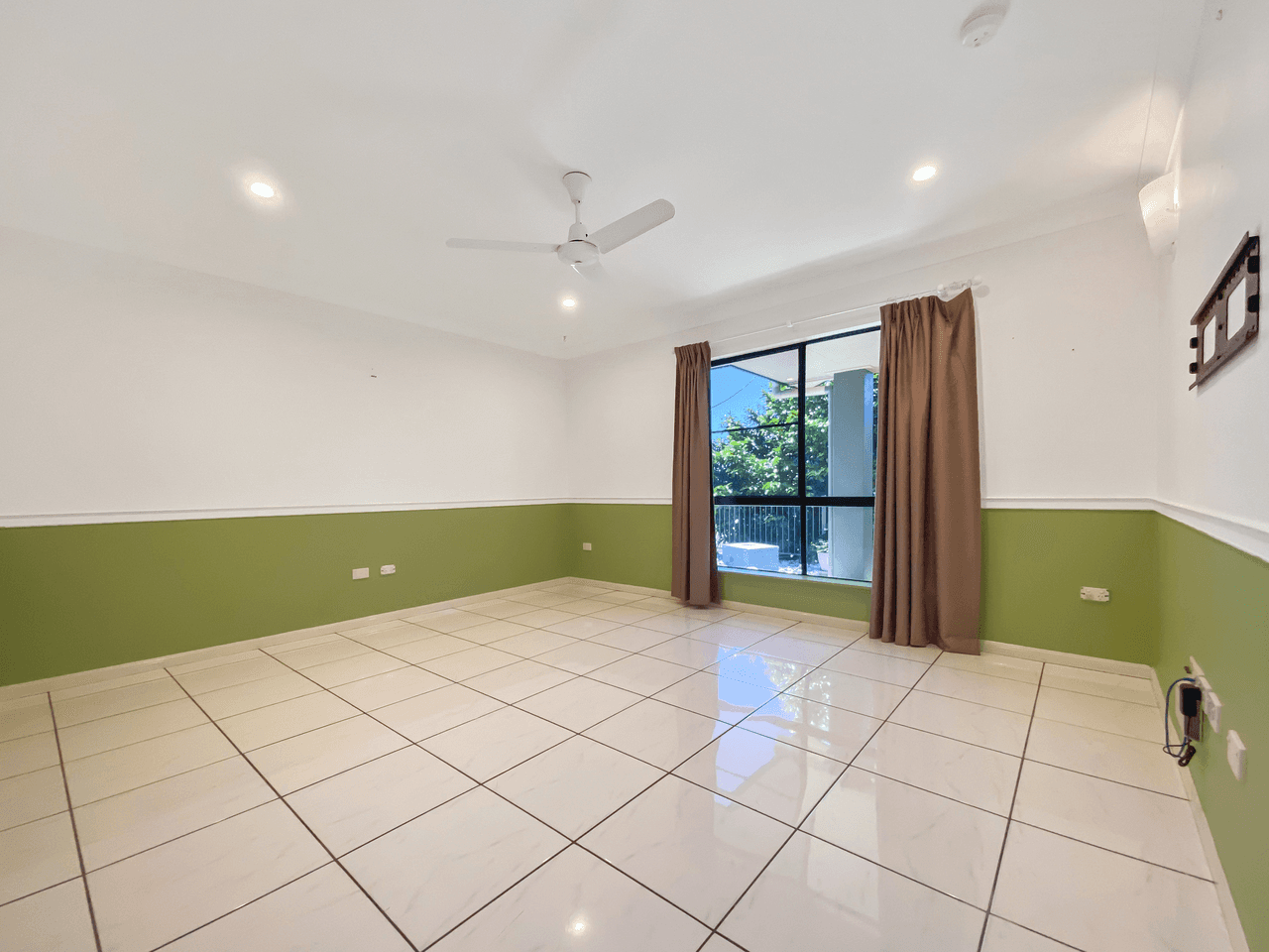 25 Brooksfield Drive, SARINA BEACH, QLD 4737