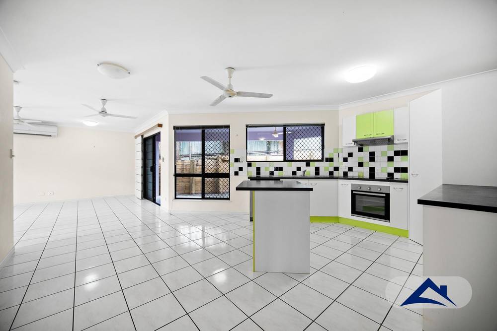 15 Starr Close, BENTLEY PARK, QLD 4869