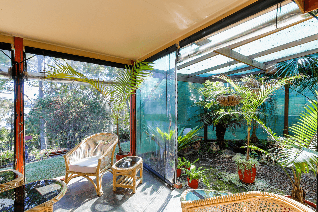 32 Peninsula Drive, BATEMANS BAY, NSW 2536