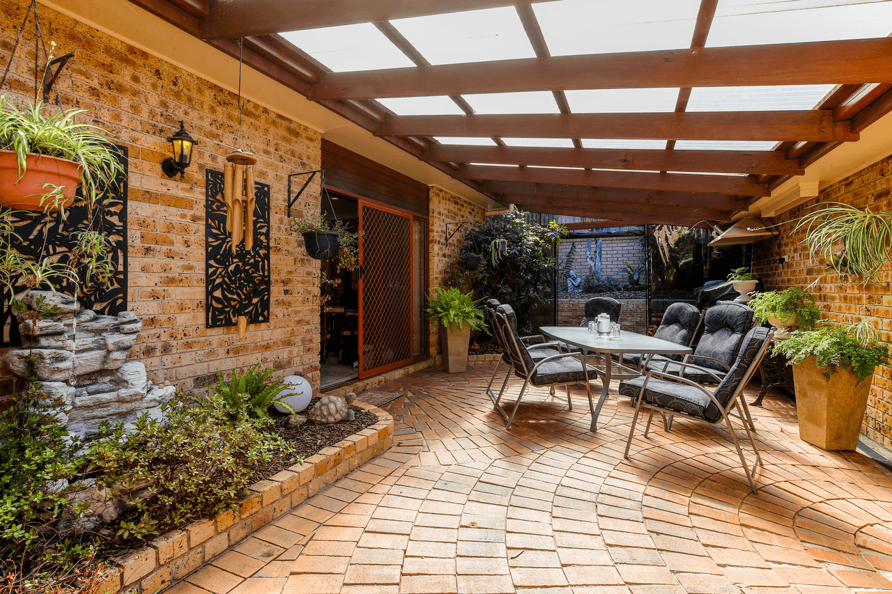 32 Peninsula Drive, BATEMANS BAY, NSW 2536