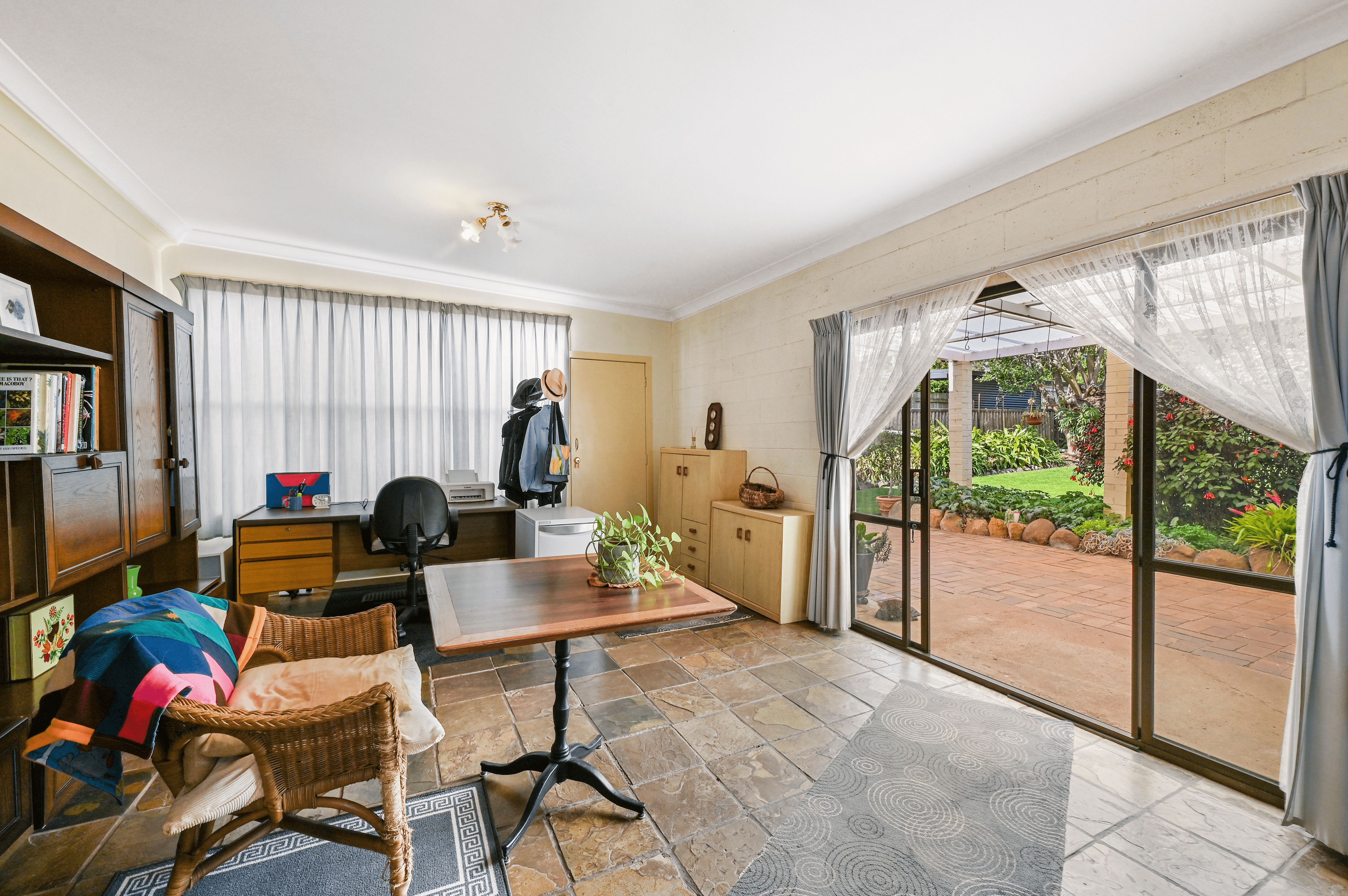 136 Stuart Street, MOUNT LOFTY, QLD 4350