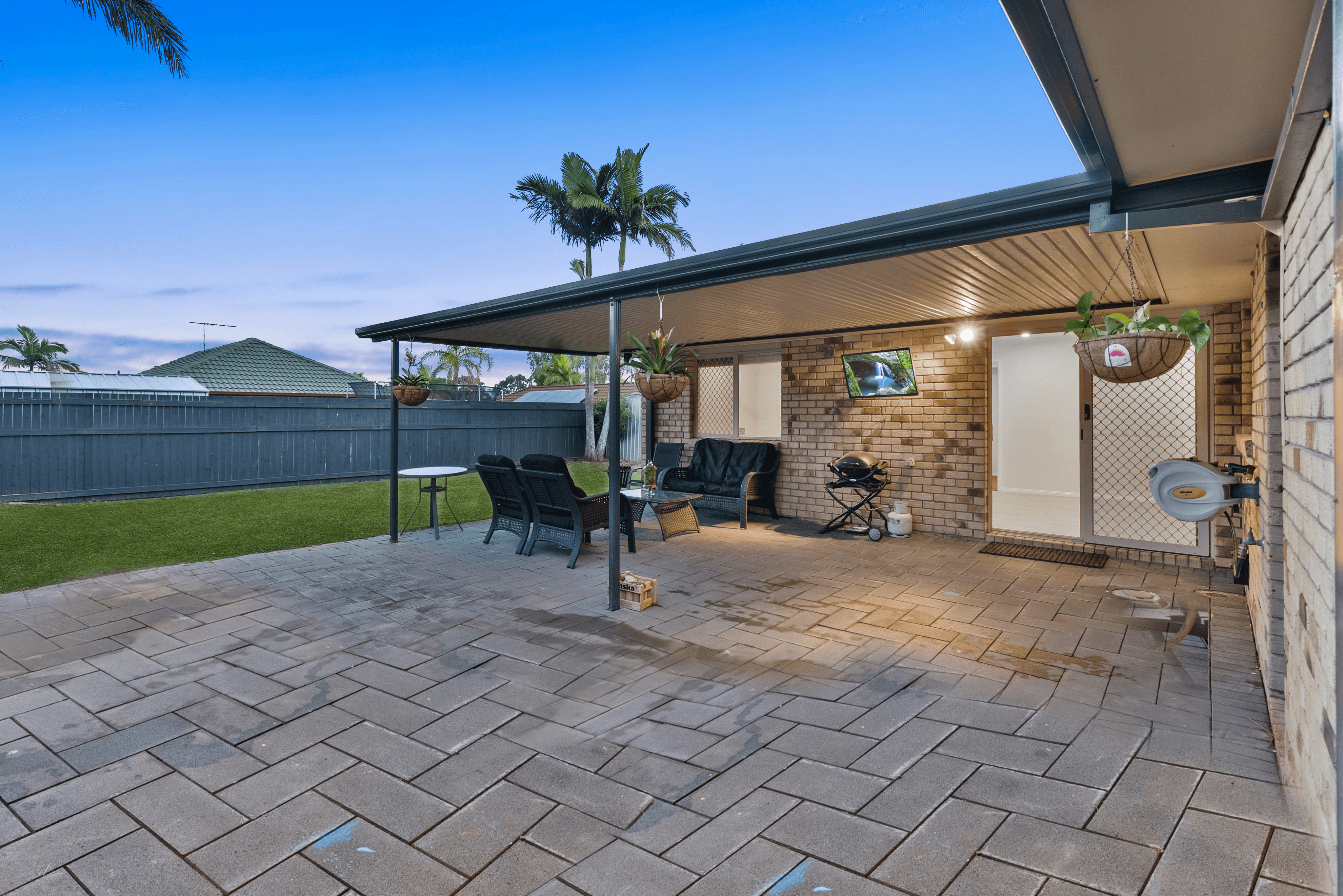 94 Torquay Crescent, Tingalpa, QLD 4173