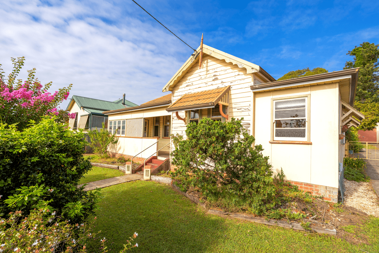 18 Flett Street, TAREE, NSW 2430