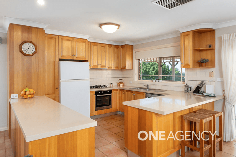 10 MELVILLE PLACE, TATTON, NSW 2650