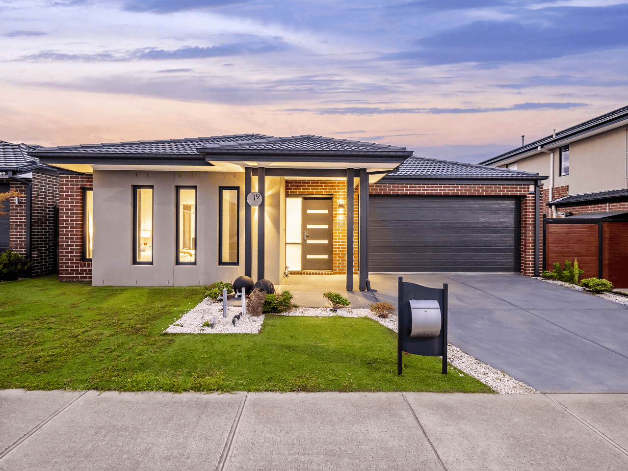 19 Sloane Drive, CLYDE NORTH, VIC 3978