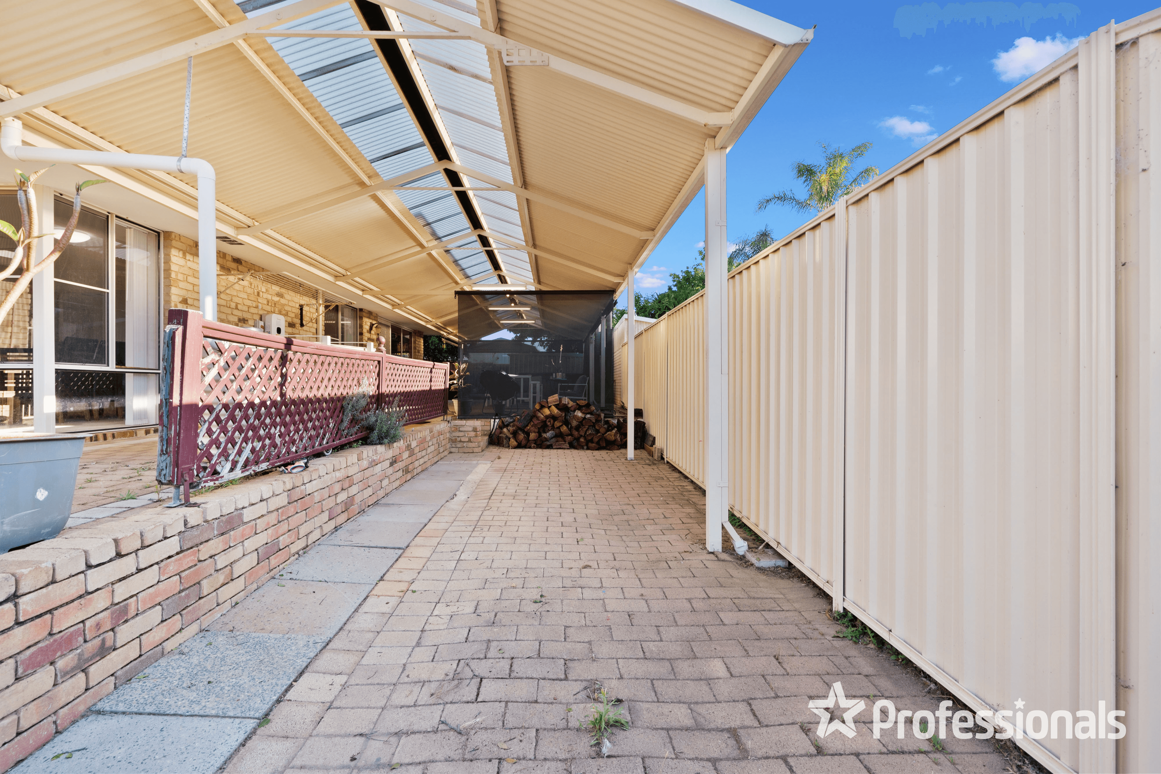 32 Napier Road, MARANGAROO, WA 6064