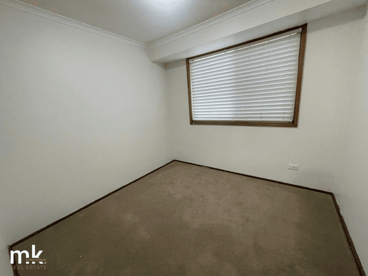 9 Wintaroo Crescent, St Helens Park, NSW 2560