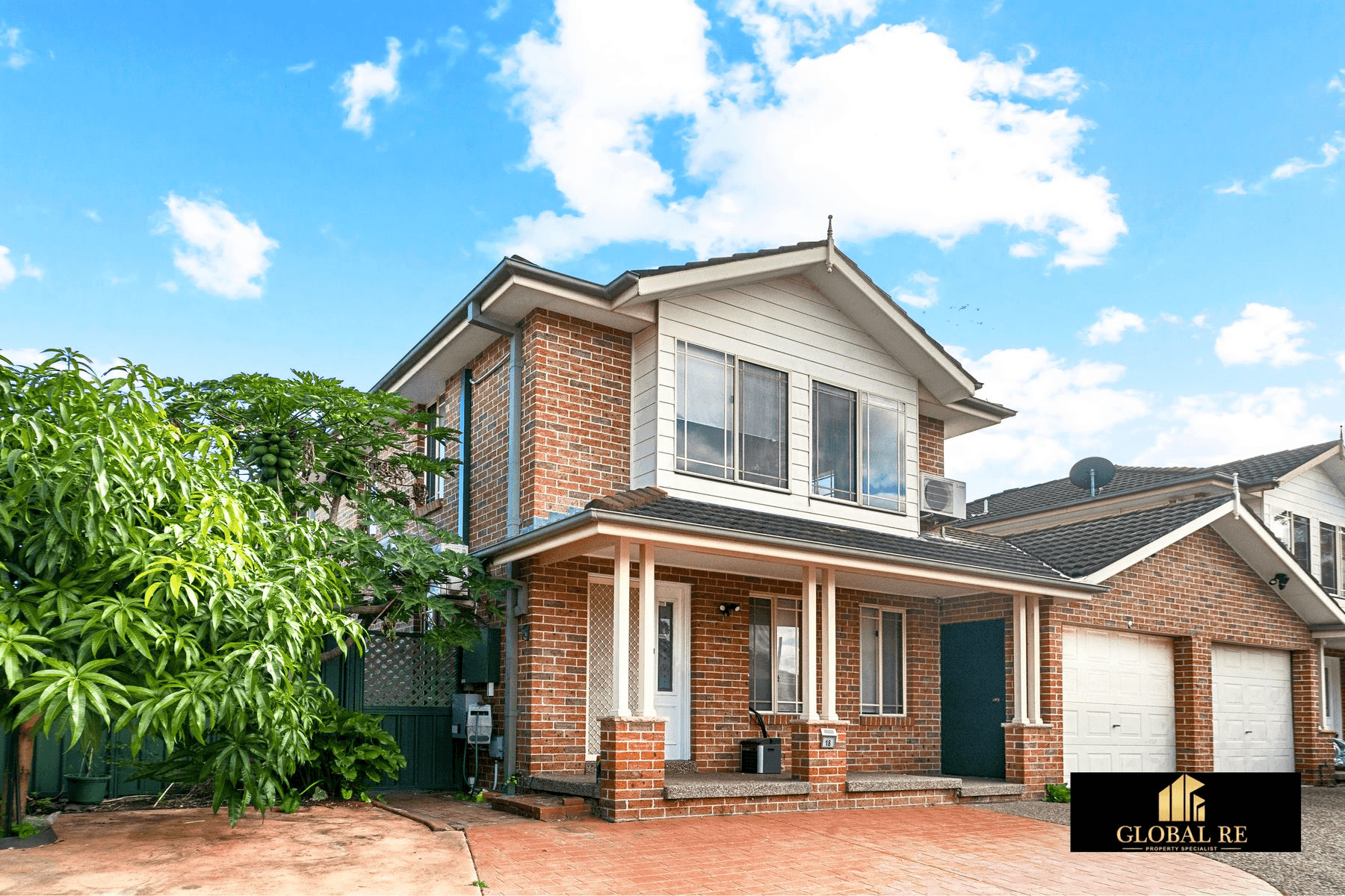 18 Yeronga Close, St Johns Park, NSW 2176