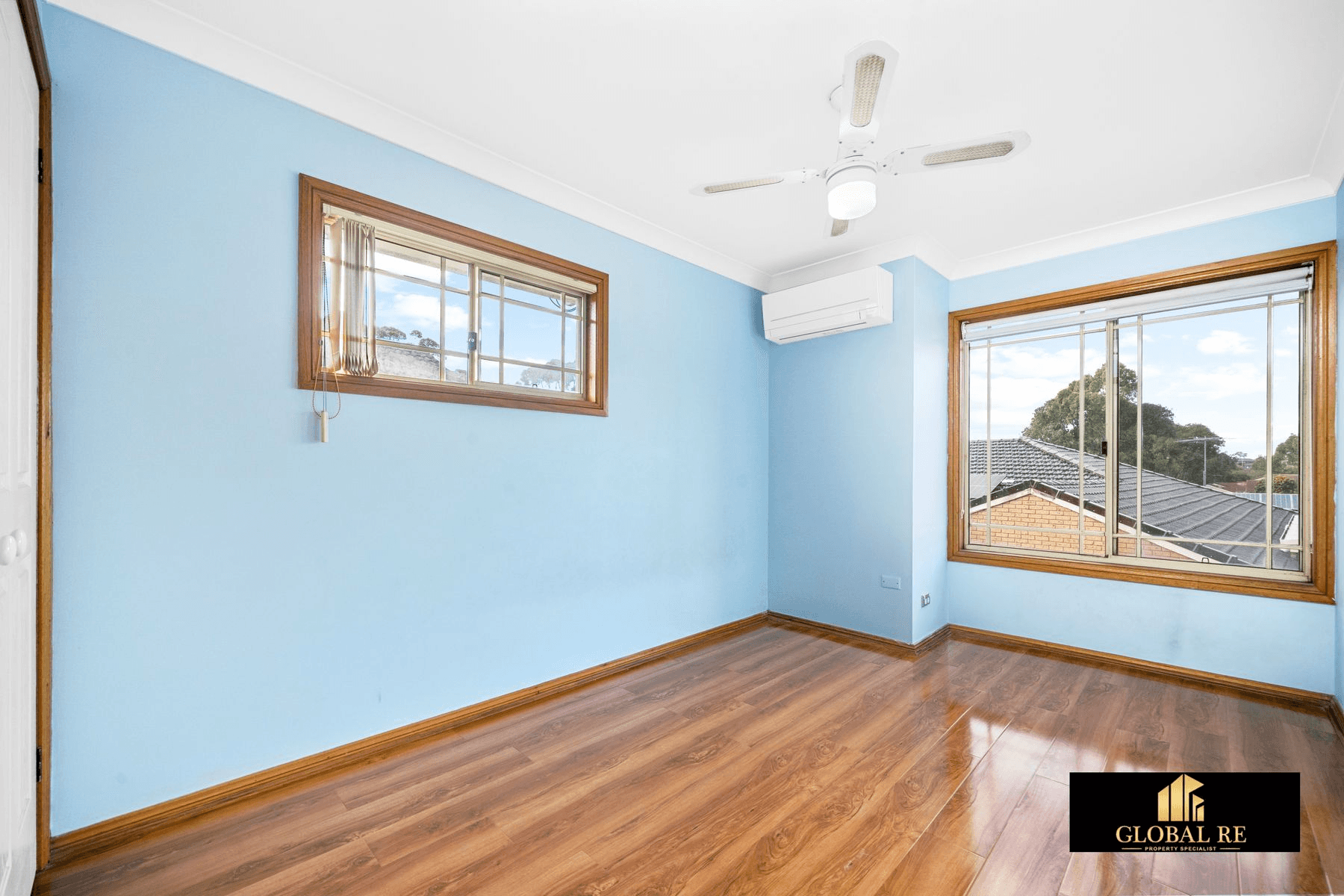 18 Yeronga Close, St Johns Park, NSW 2176