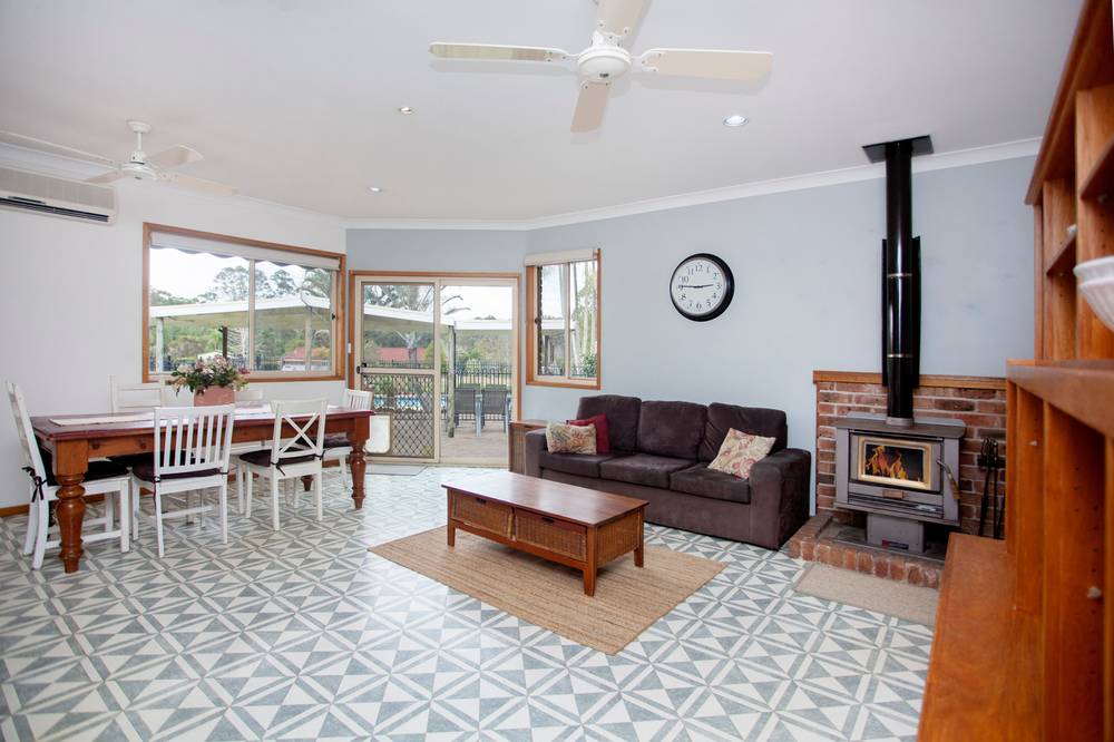 2 Kristanne Close, TAREE, NSW 2430
