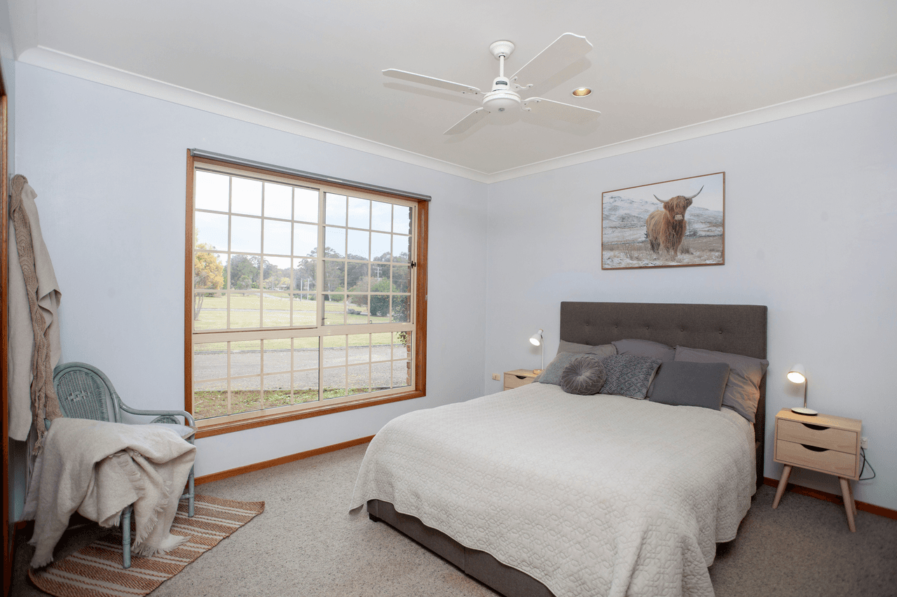 2 Kristanne Close, TAREE, NSW 2430