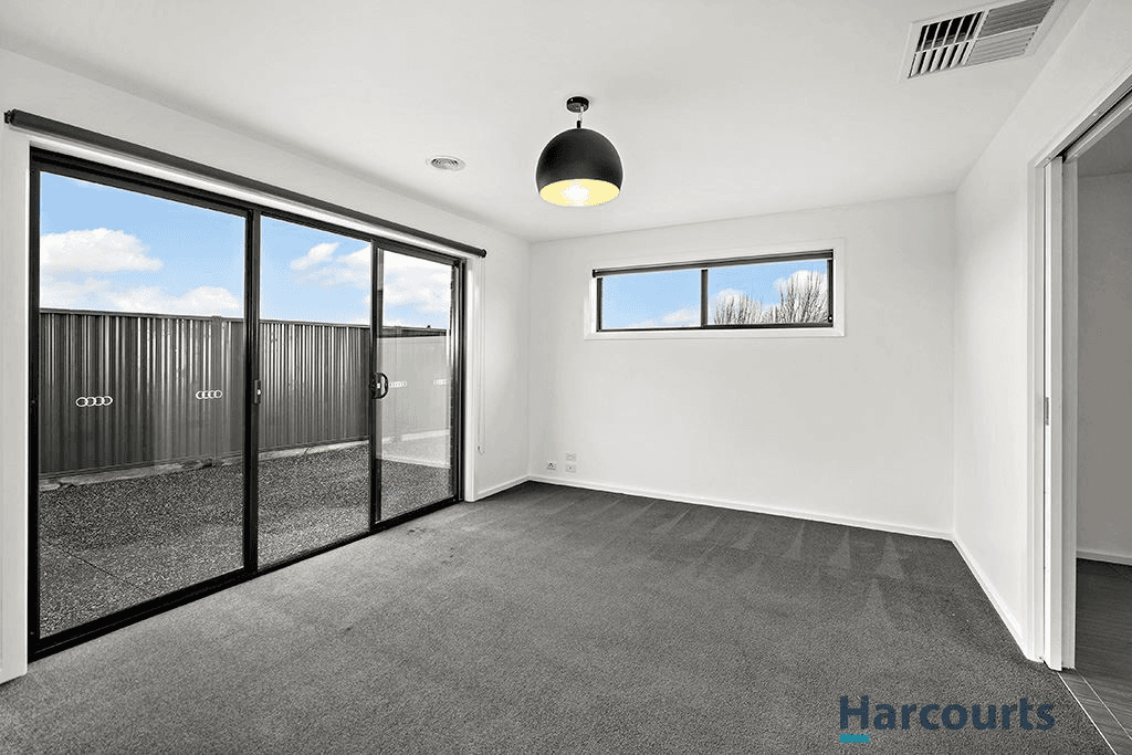 16 Warburton Drive, Lucas, VIC 3350