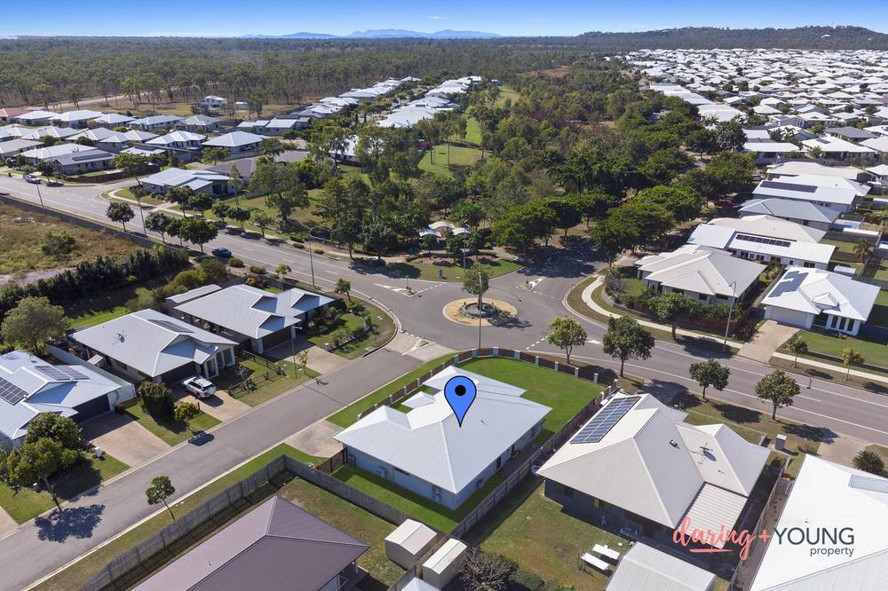 25 Bookara Gum Crescent, MOUNT LOW, QLD 4818