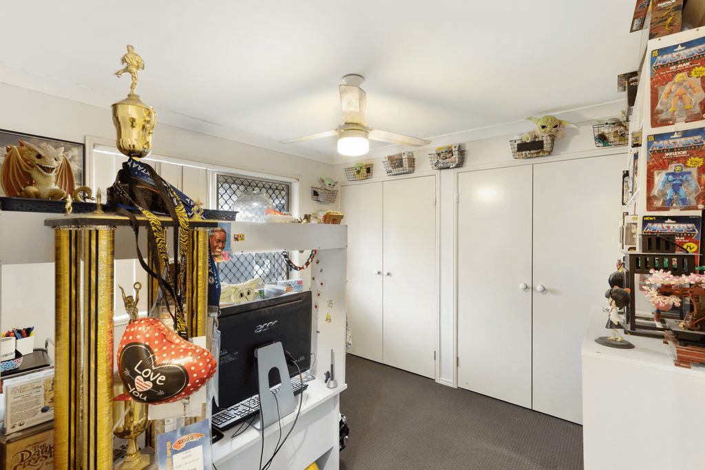 25 Tanglin Street, CRESTMEAD, QLD 4132