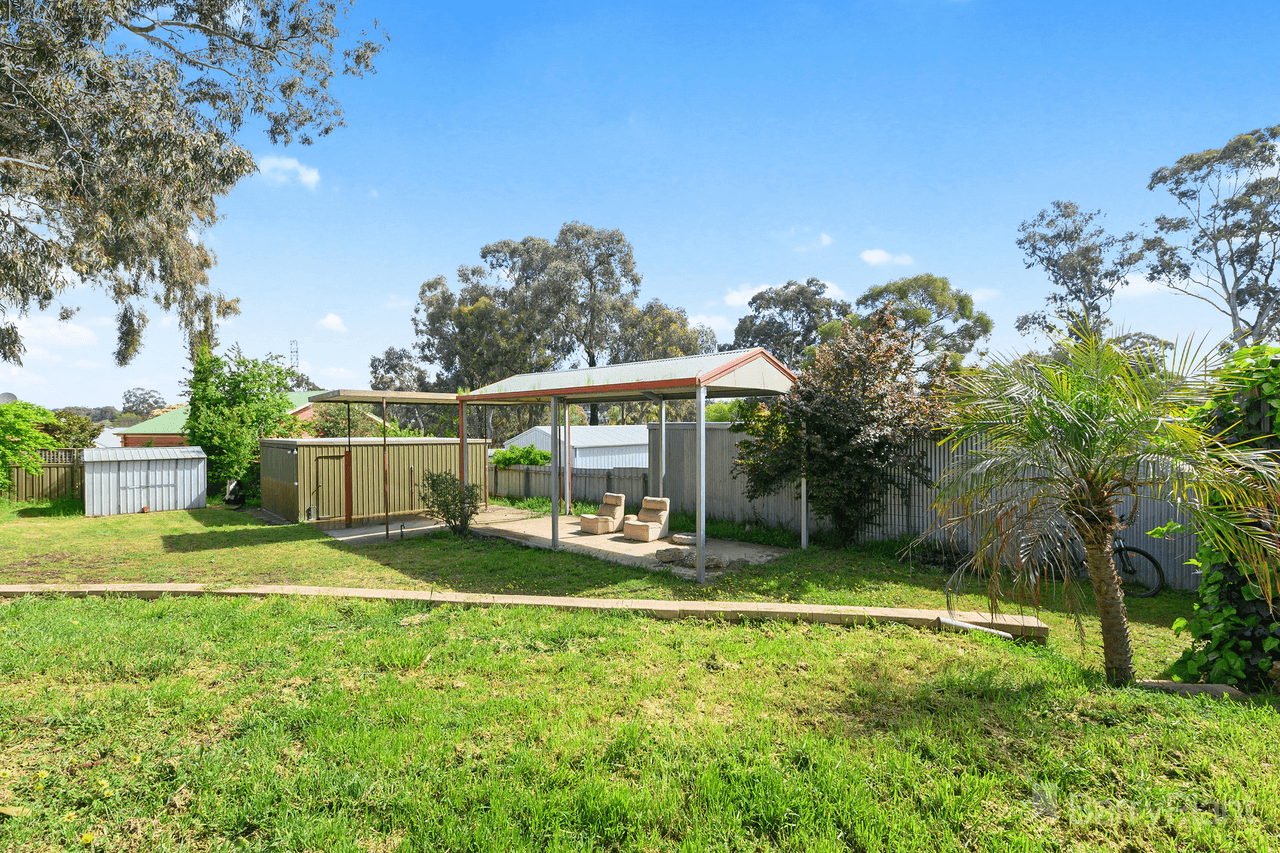 21 Holly Street, Golden Square, VIC 3555