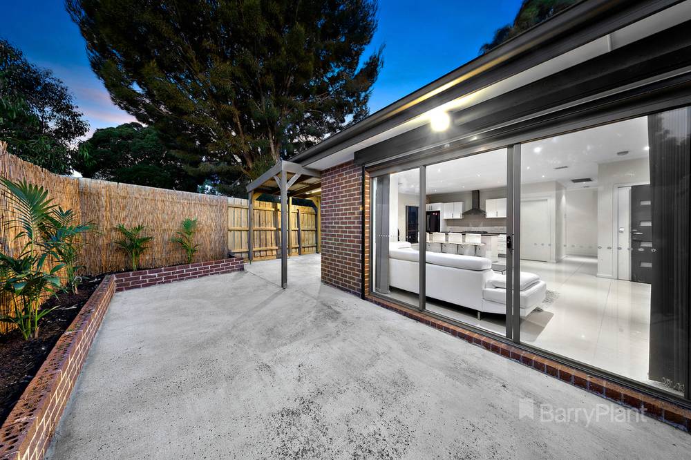 2/53 Wintersun Drive, Albanvale, VIC 3021