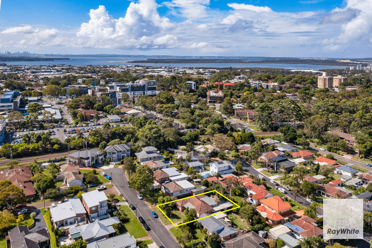 12 Binalong Avenue, CARINGBAH, NSW 2229