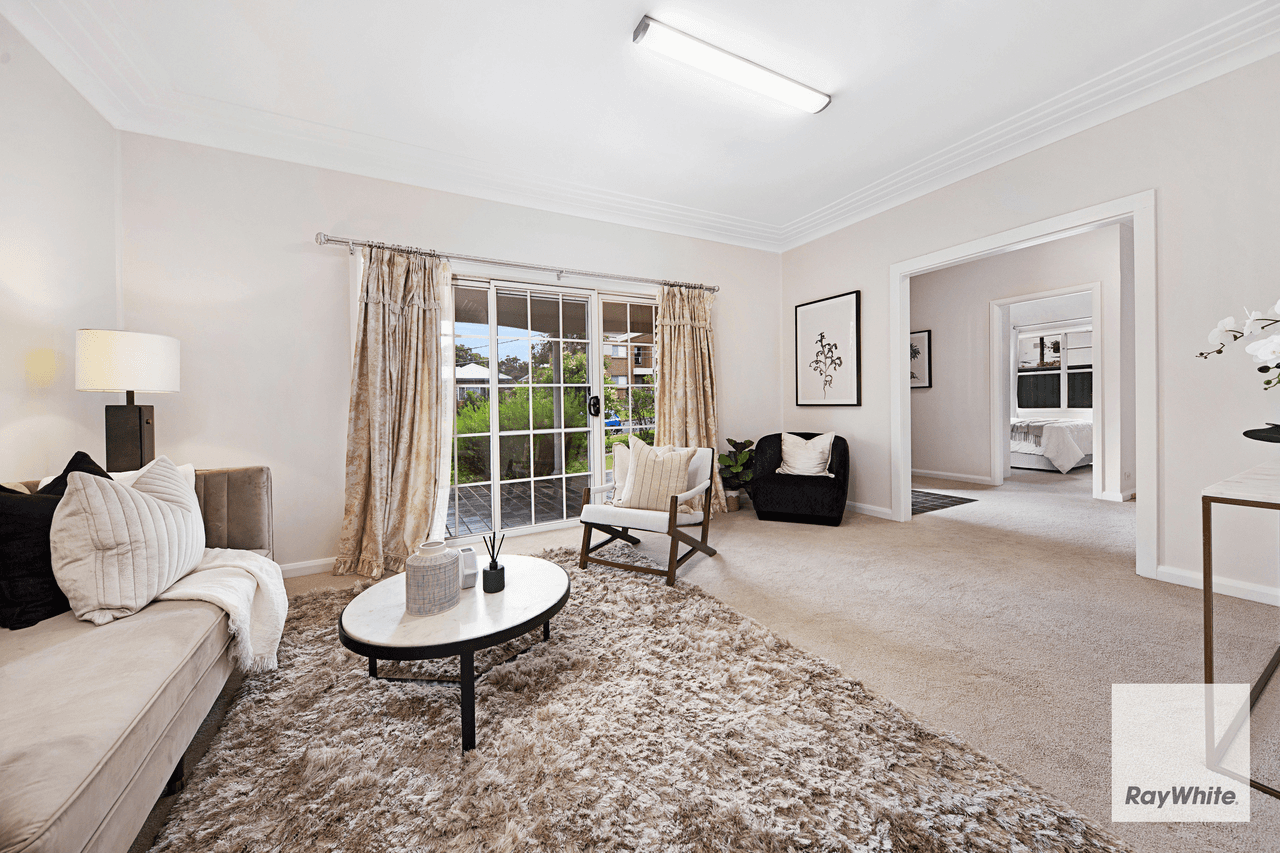 12 Binalong Avenue, CARINGBAH, NSW 2229