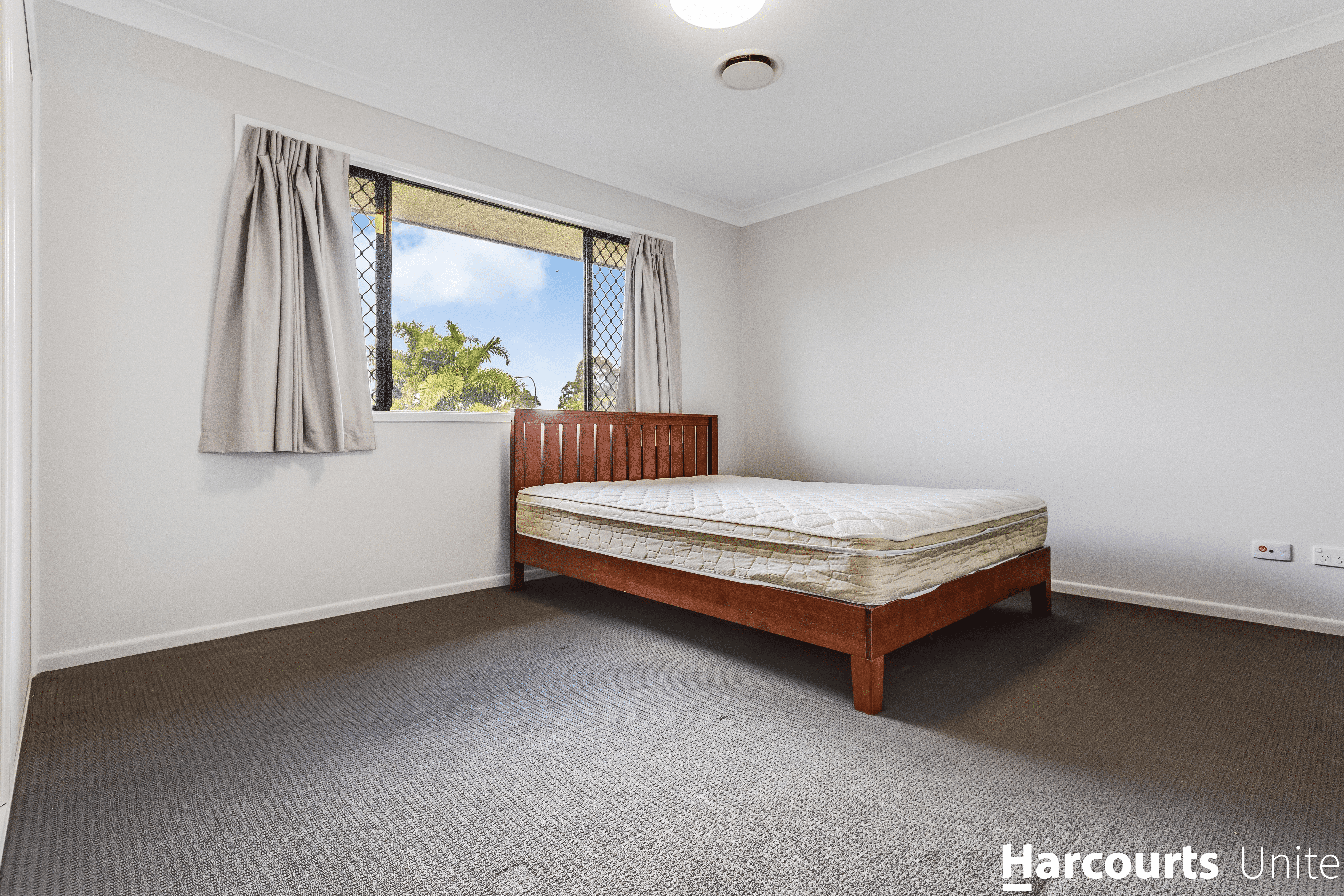 30 Water Street, KALLANGUR, QLD 4503