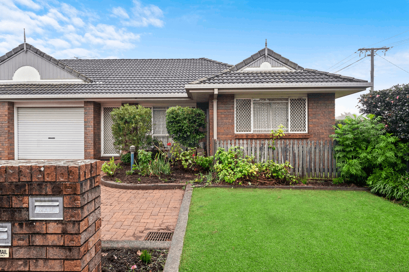 1/2 Seaton Street, South Toowoomba, QLD 4350