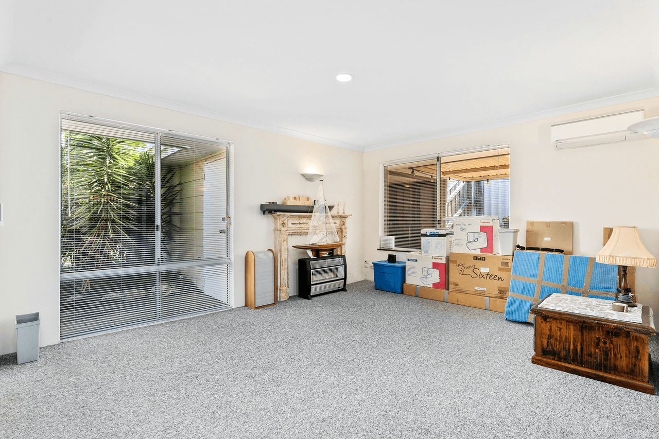 27 Muirfield Way, JOONDALUP, WA 6027