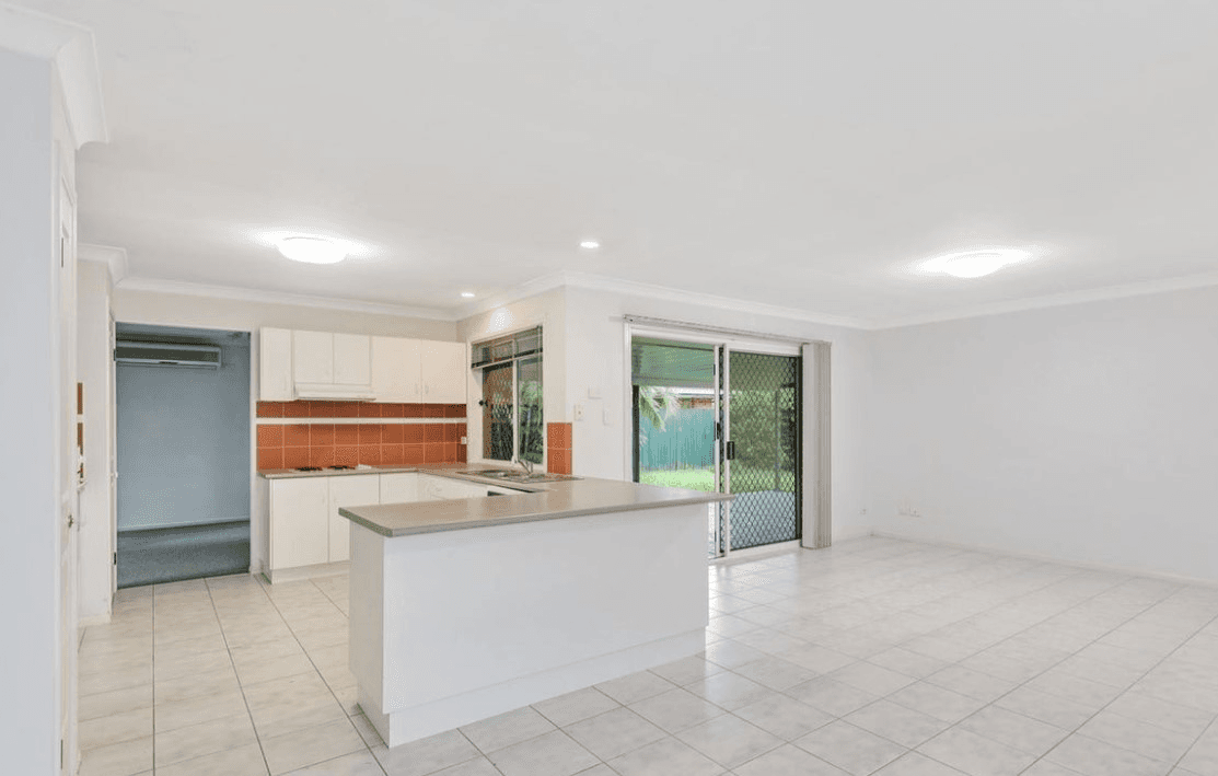 28 Orangetip Crescent, Calamvale, QLD 4116