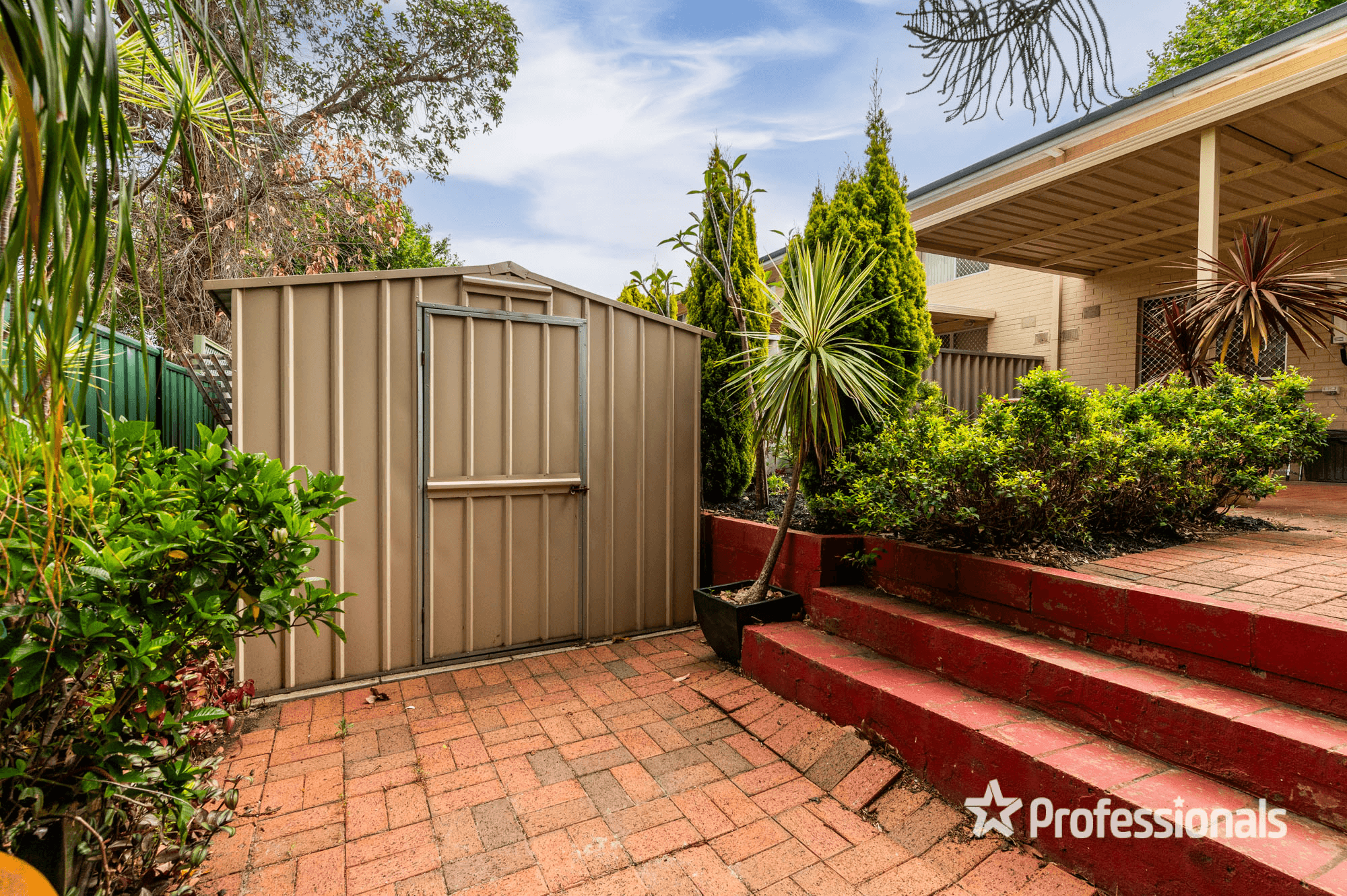 32E Casserley Avenue, GIRRAWHEEN, WA 6064