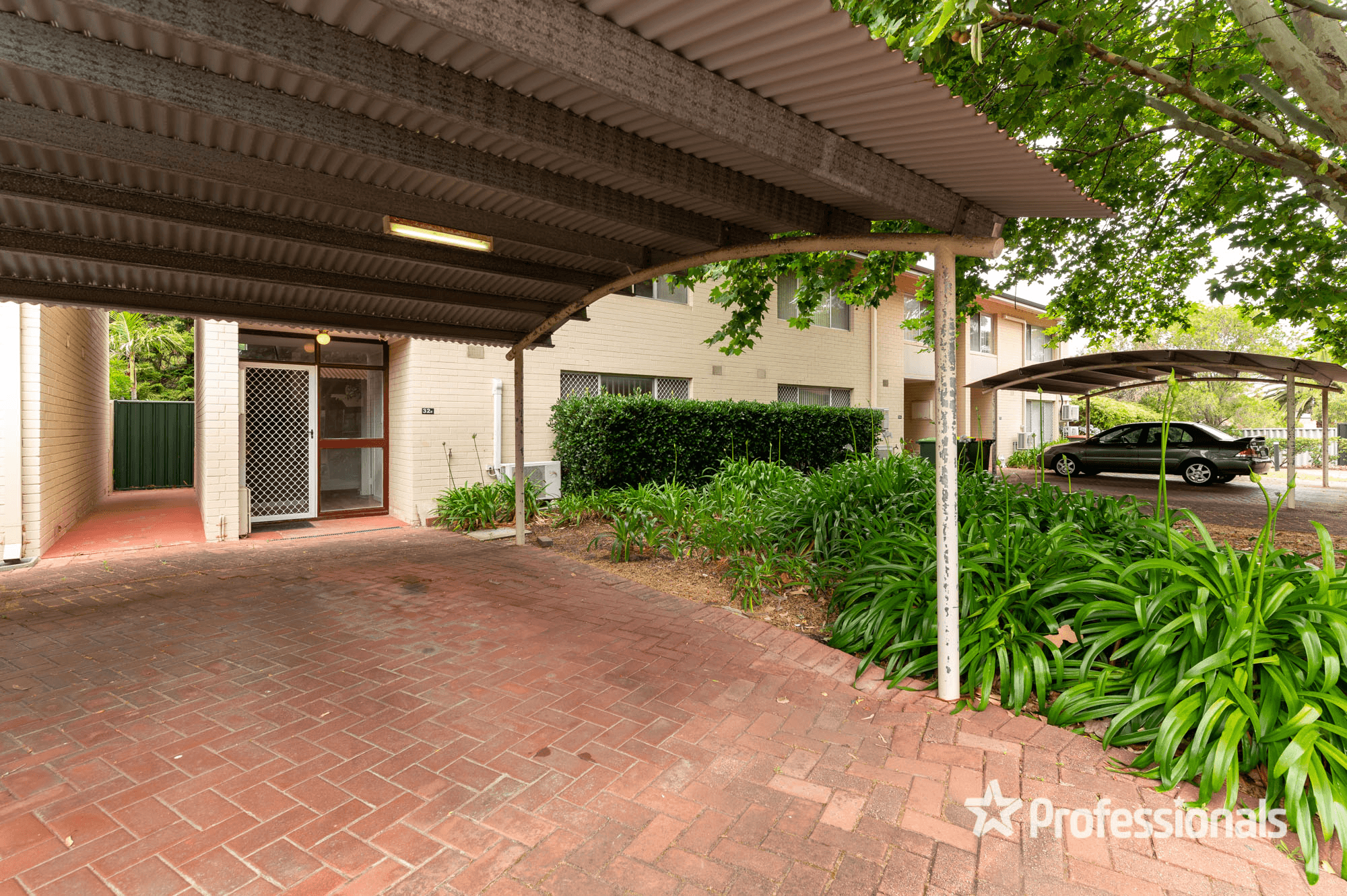 32E Casserley Avenue, GIRRAWHEEN, WA 6064