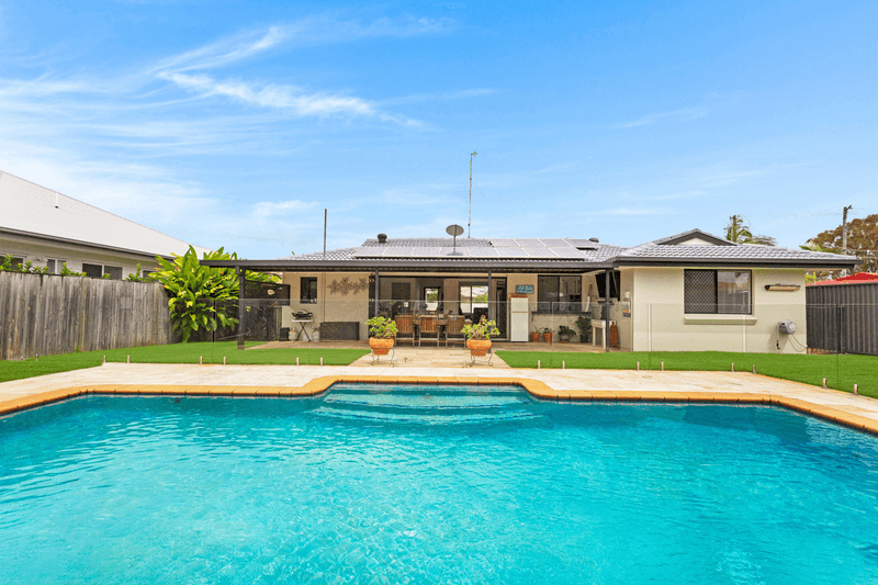 15 Sandpiper Drive, Burleigh Waters, QLD 4220