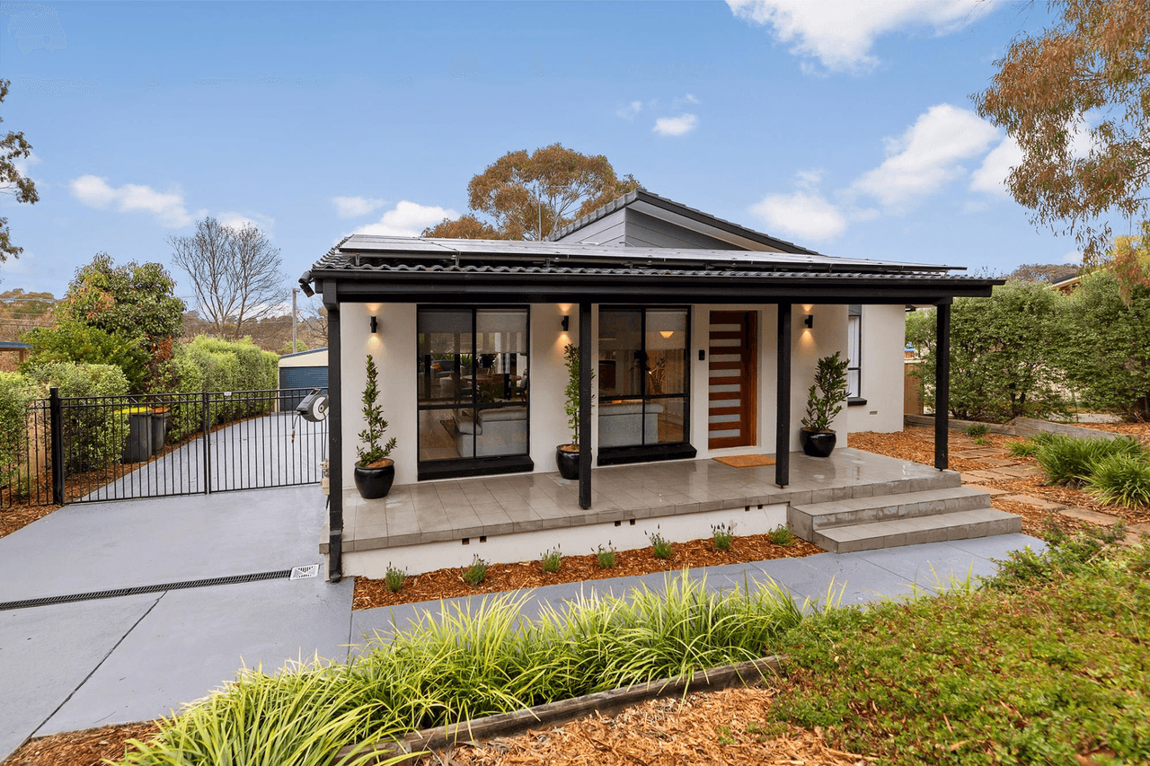 24 Max Henry Crescent, MACARTHUR, ACT 2904