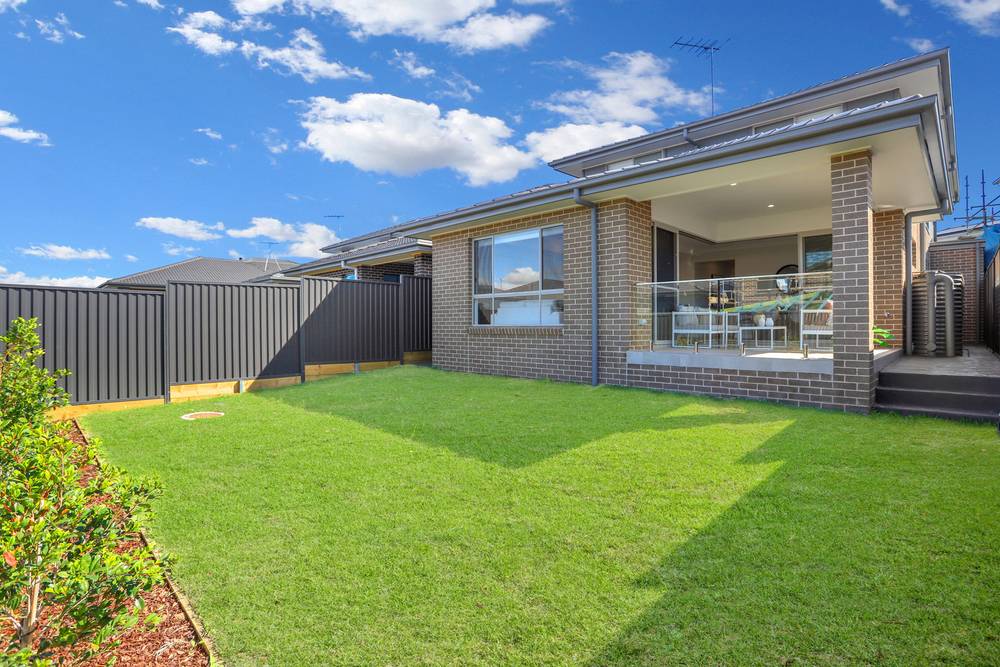 116 Meadow Ridge Road, Box Hill, NSW 2765