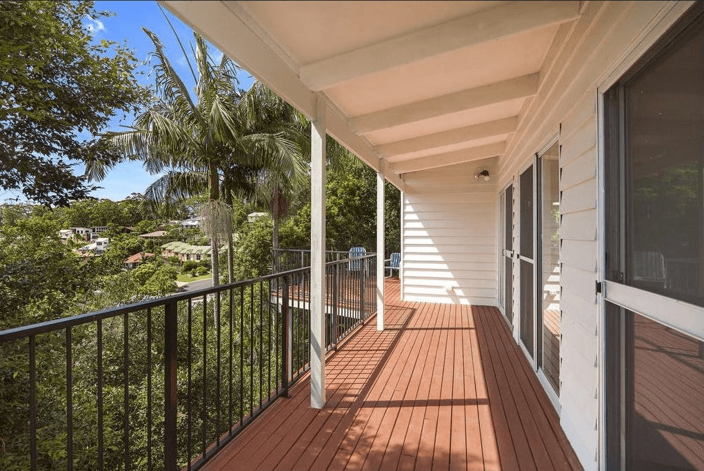 52 Hoffschildt Drive, CURRUMBIN WATERS, QLD 4223