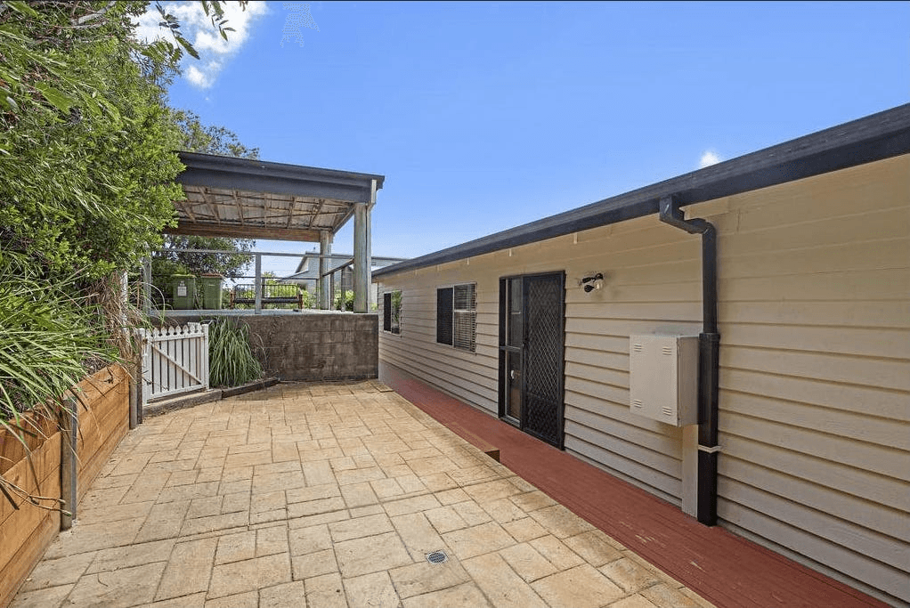 52 Hoffschildt Drive, CURRUMBIN WATERS, QLD 4223