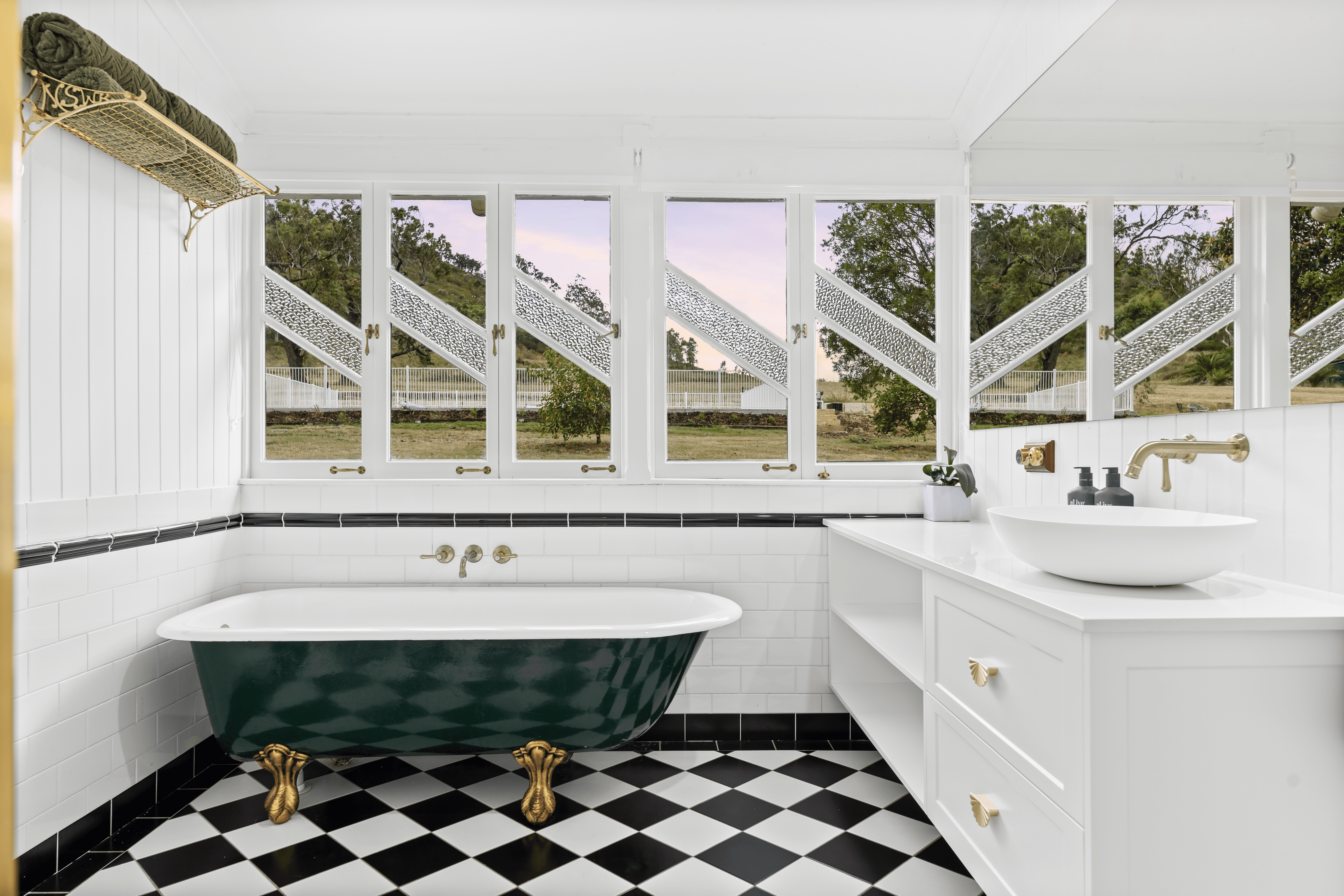 1106 Drayton Connection Road, VALE VIEW, QLD 4352