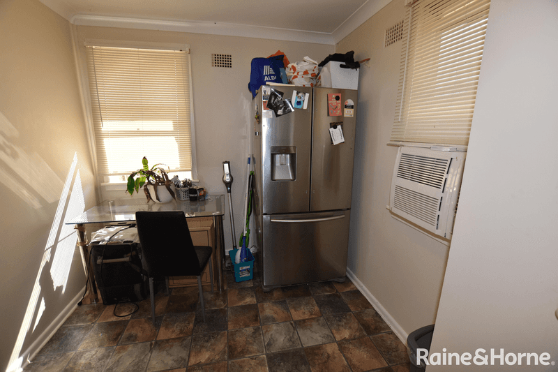 37 Adina Crescent, ORANGE, NSW 2800