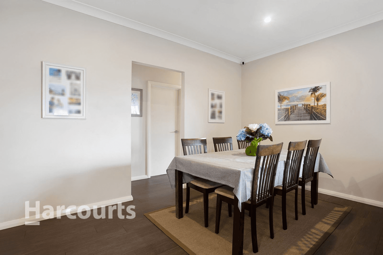 8 Challenger Street, Gregory Hills, NSW 2557