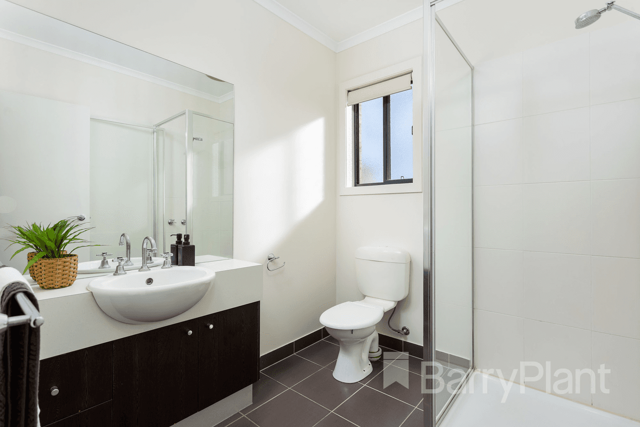 8 Portmans Lane, Point Cook, VIC 3030