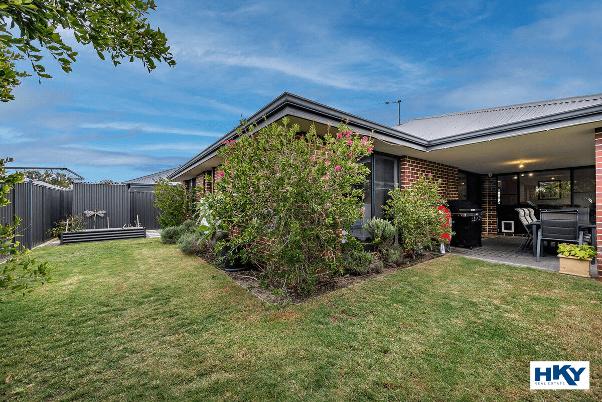 6 Pinto Way, The Vines, WA 6069