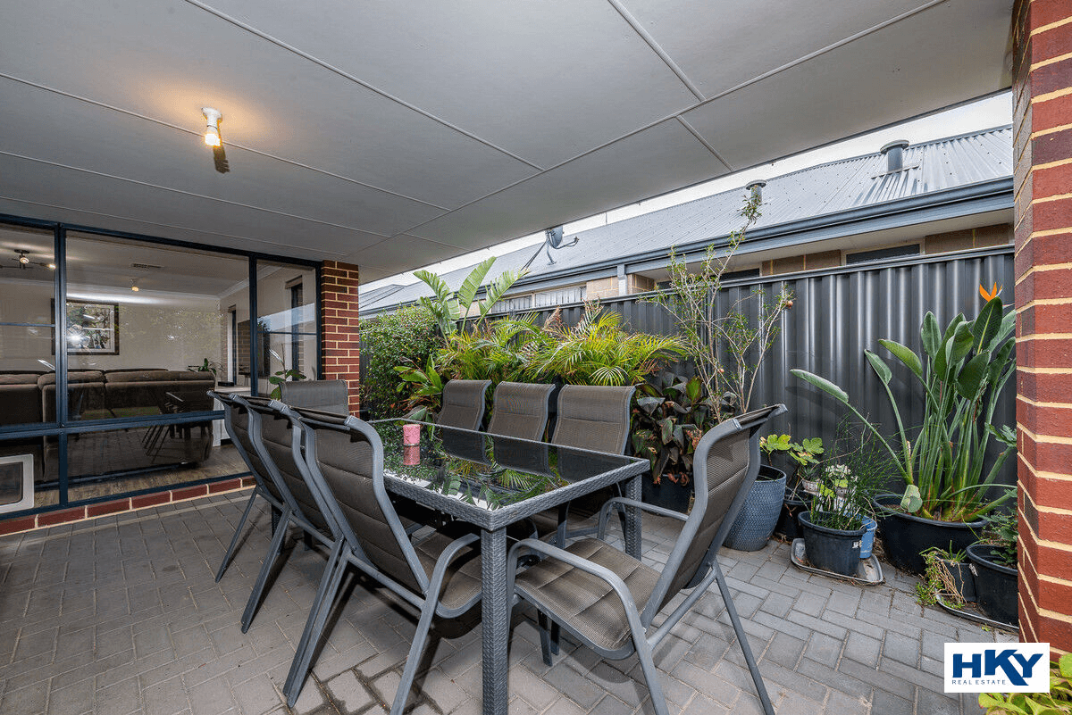 6 Pinto Way, The Vines, WA 6069