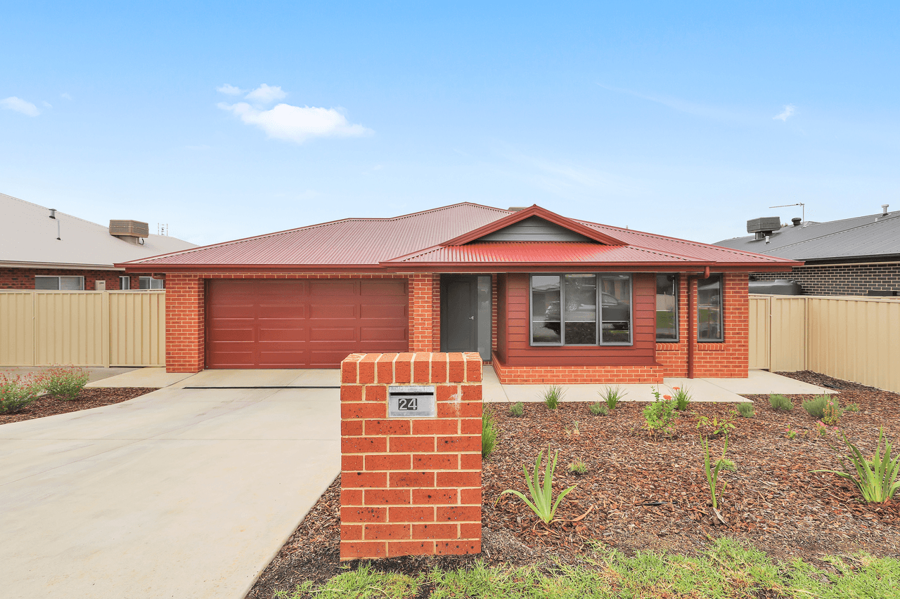 24 Jeffery Circuit, TUMUT, NSW 2720