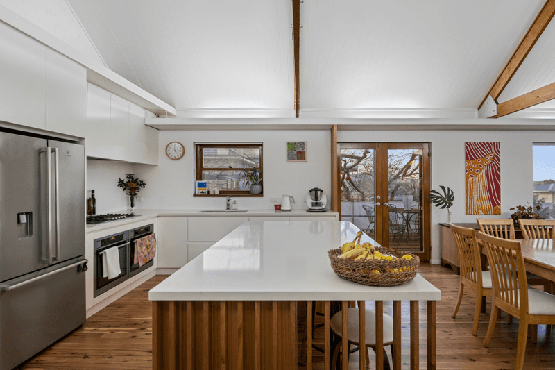 18 Grandview Terrace, EAST ALBURY, NSW 2640