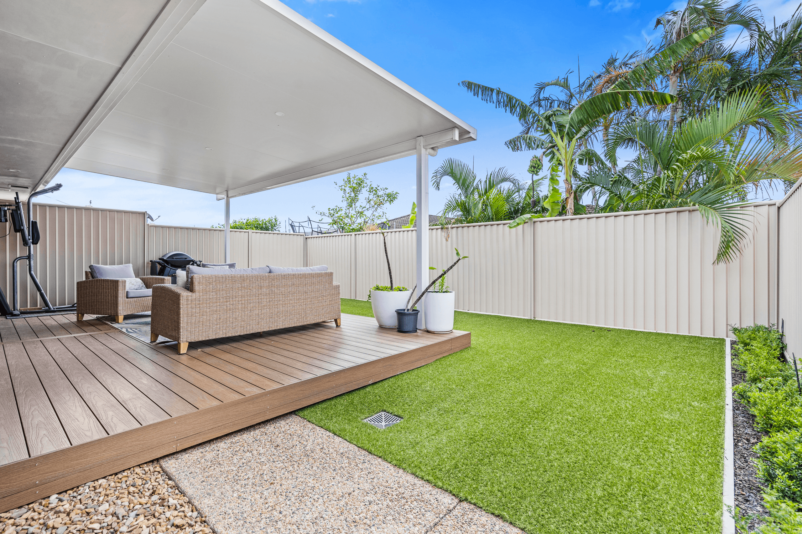 2/9 Elwood Court, Burleigh Waters, QLD 4220