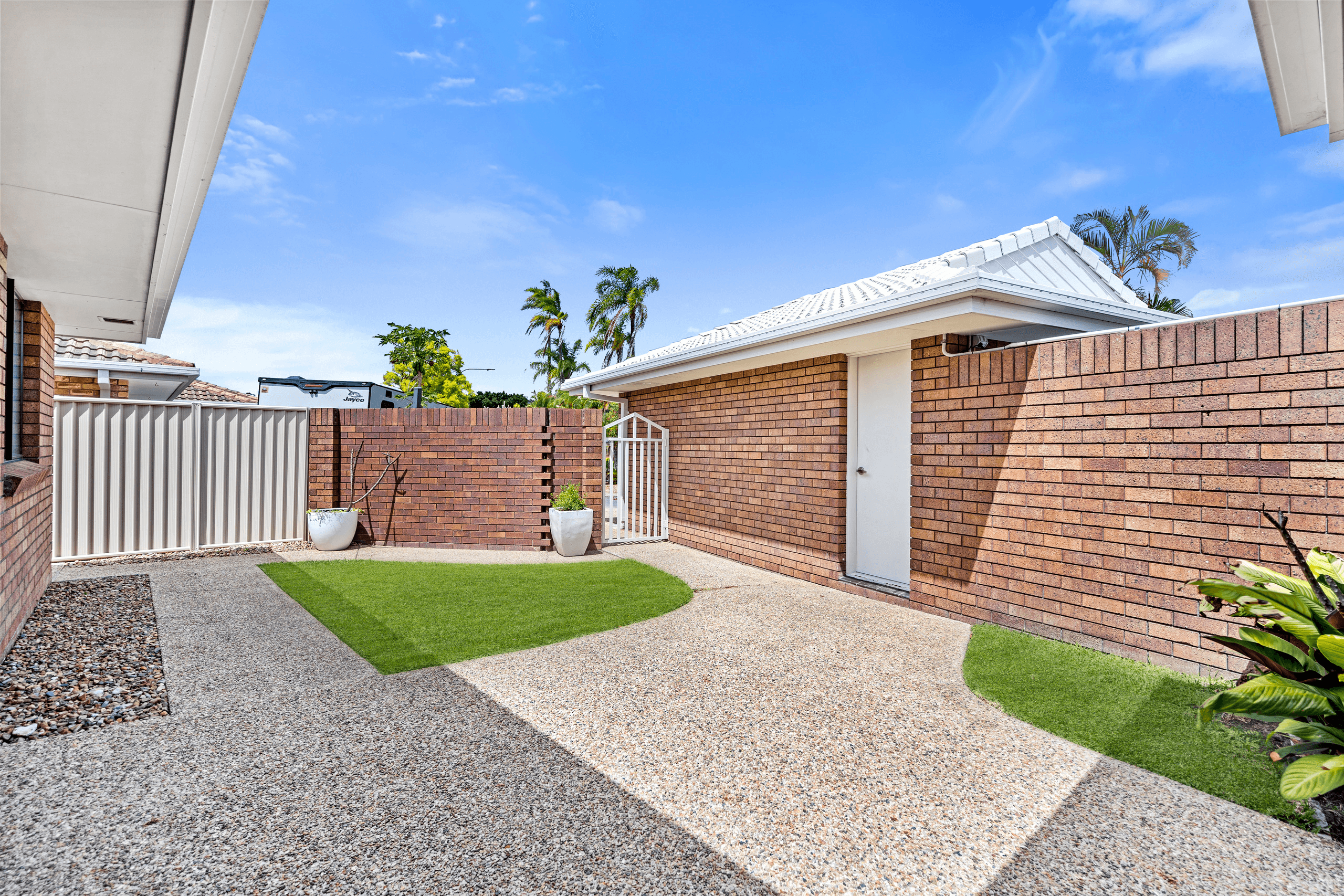 2/9 Elwood Court, Burleigh Waters, QLD 4220