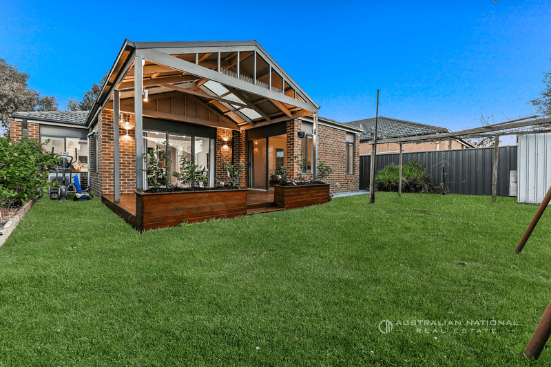 68 Sabel Dr, Cranbourne North, VIC 3977