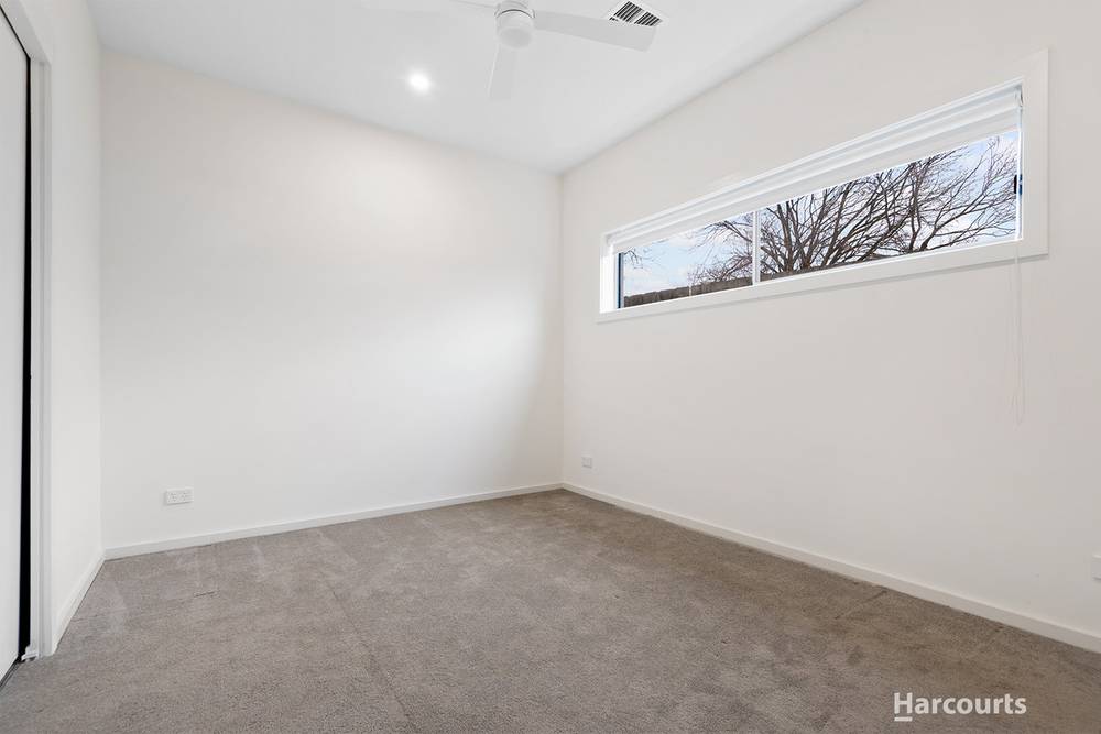 30a Chestnut Road, DOVETON, VIC 3177