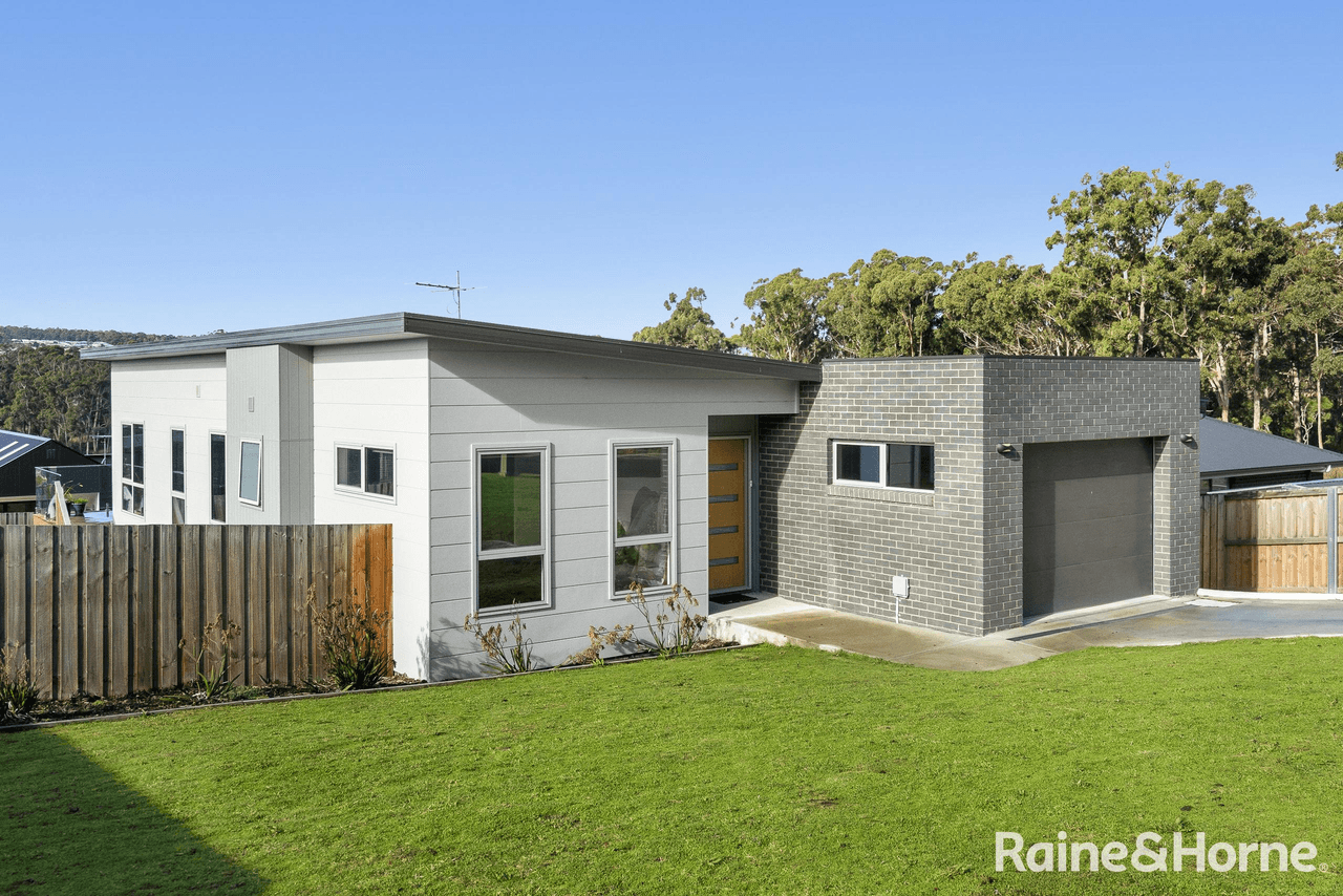 31 Apolline Drive, KINGSTON, TAS 7050