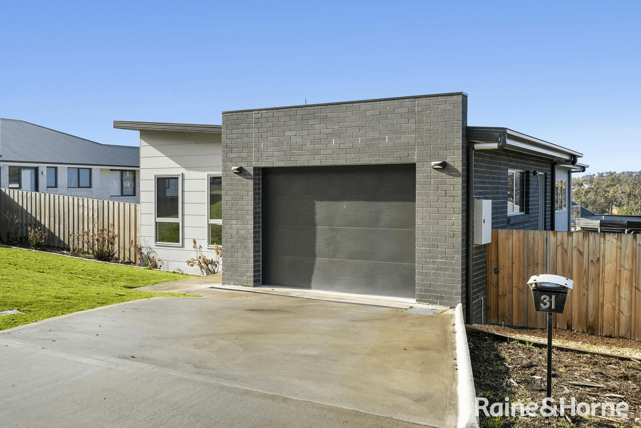 31 Apolline Drive, KINGSTON, TAS 7050