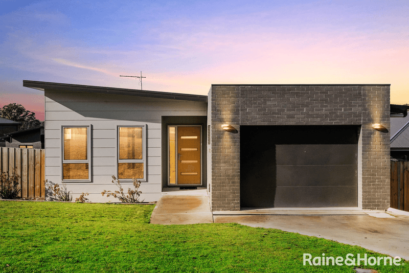 31 Apolline Drive, KINGSTON, TAS 7050