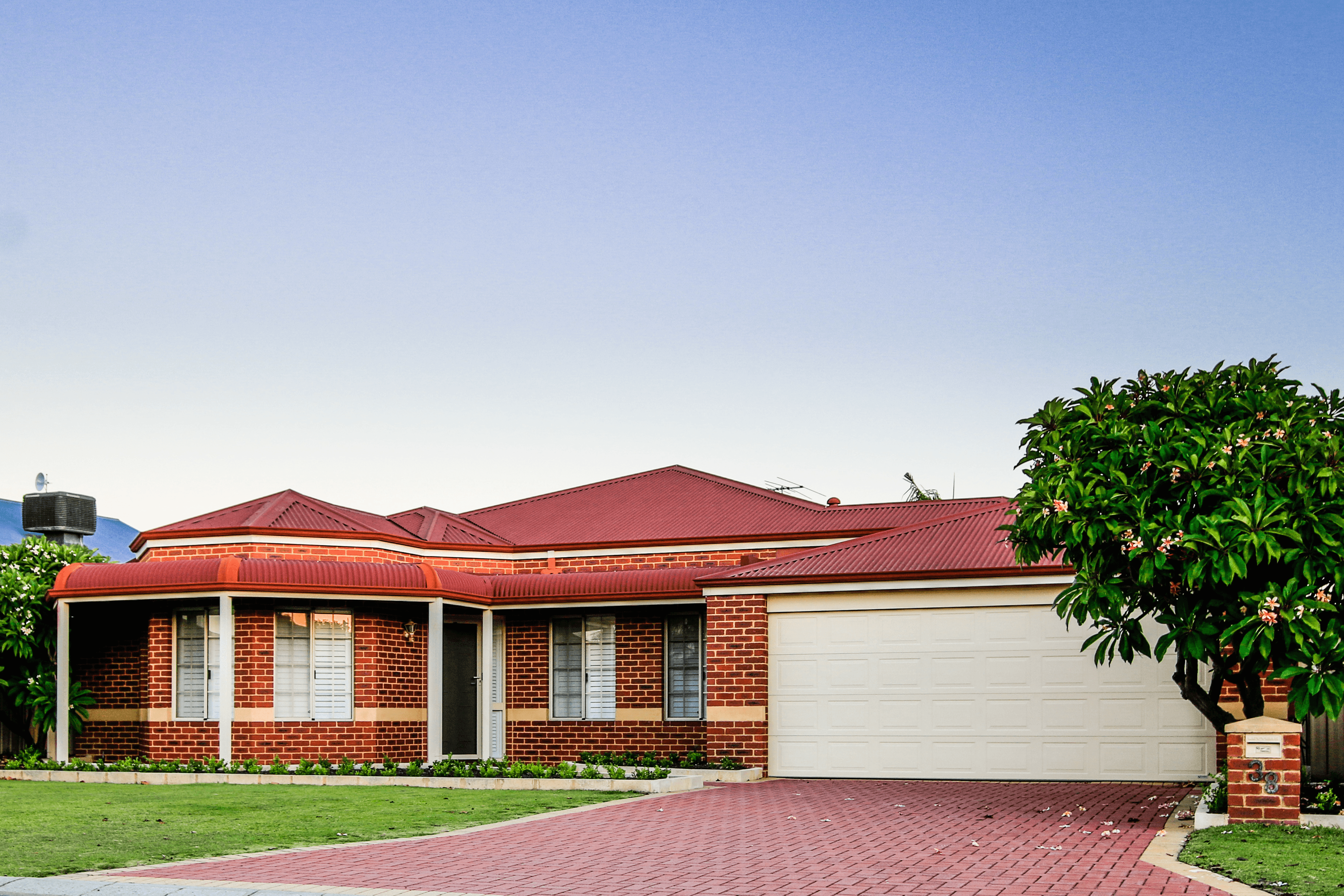 38 Kingsland Loop, CANNING VALE, WA 6155