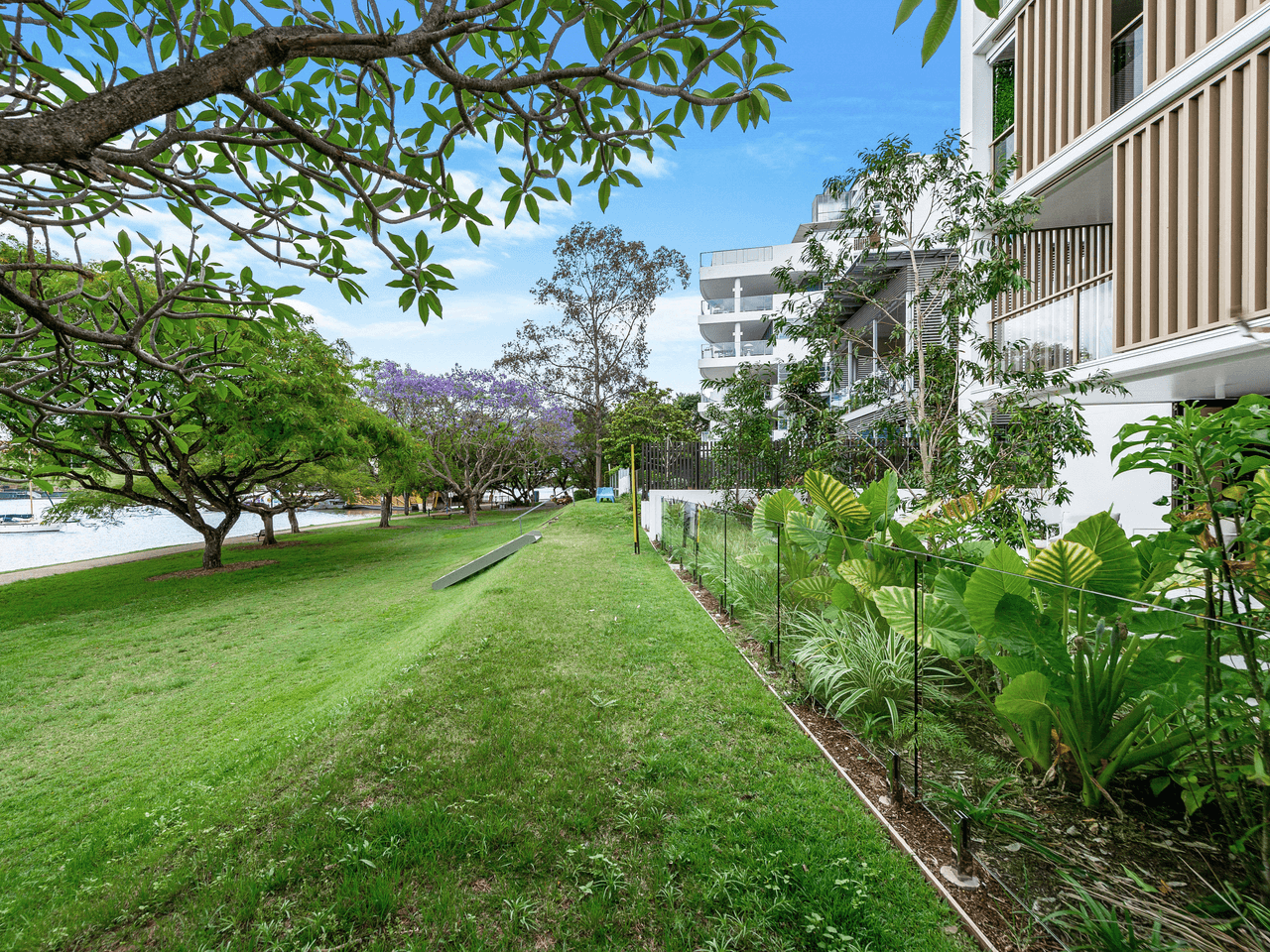 1/160 Oxlade Drive, NEW FARM, QLD 4005